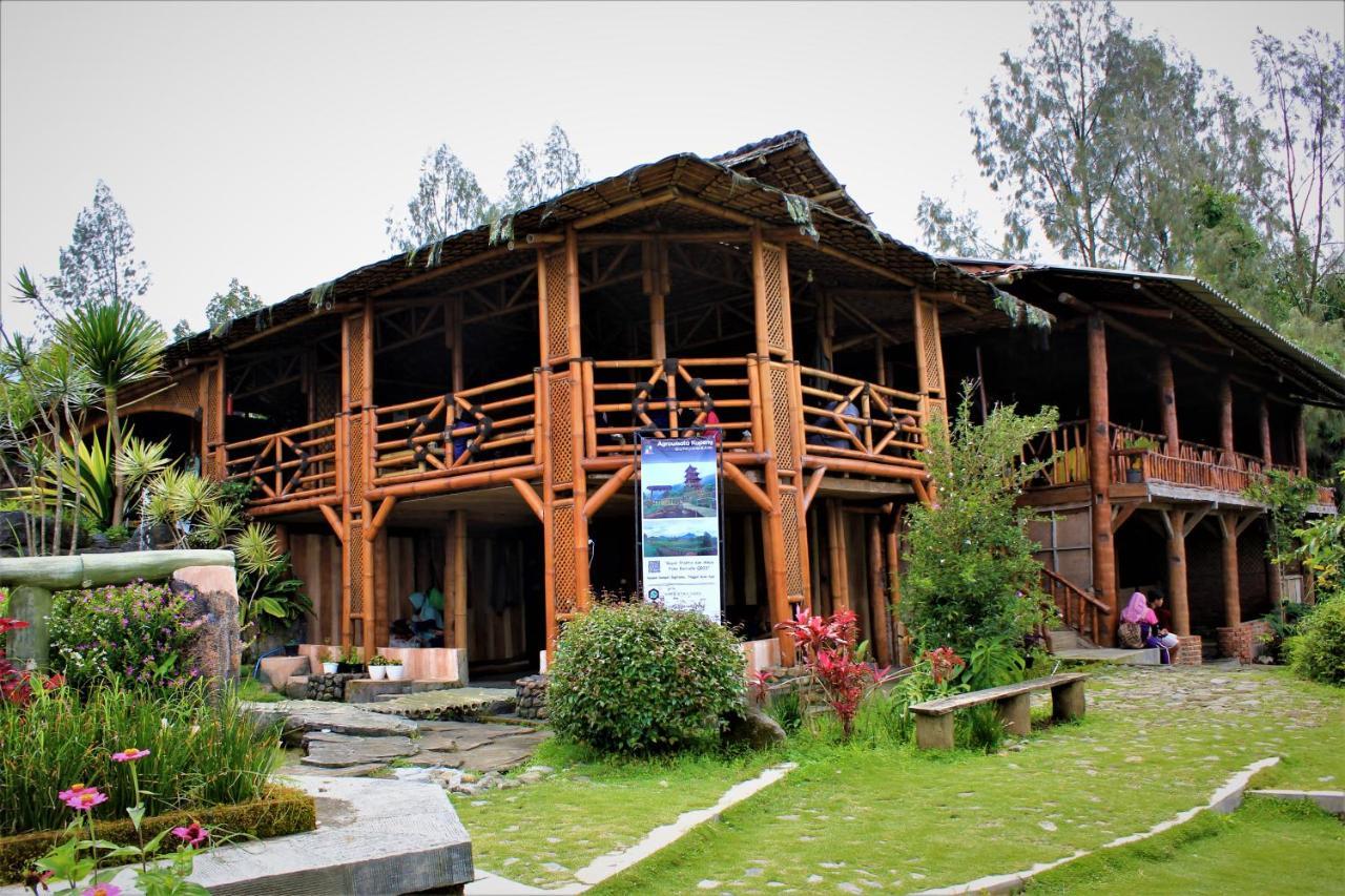 Villa Rumah Bata Agrowisata Kopeng Gunungsari Exterior photo